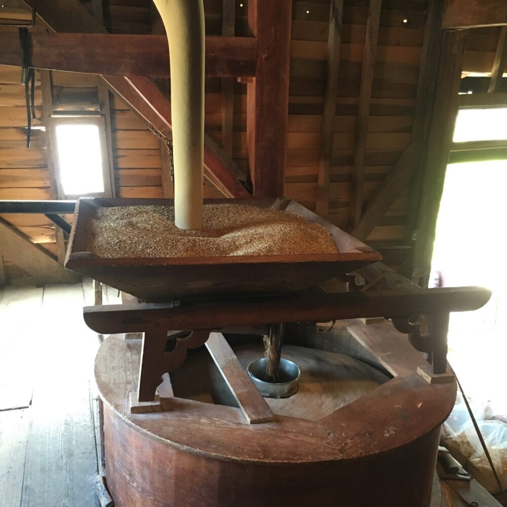 Filling a knead