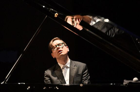 Víkingur Ólafsson at The Paramount Theater 10/28