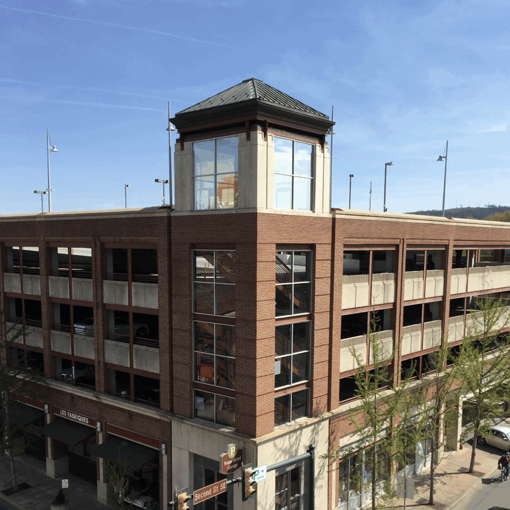 City using AI-powered license plate readers to charge for garage parking