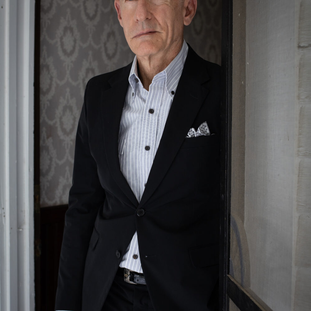Lyle Lovett talks Texan pride, and sittin’ in a teacup with Queen Bey
